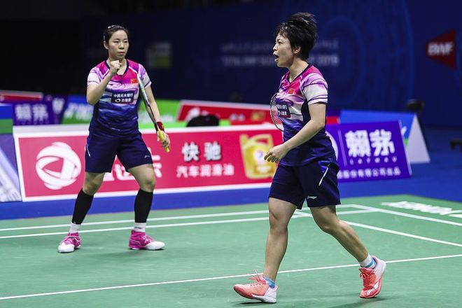 印尼队鏖战中国队,黄鸭组合点燃赛场 印尼队鏖战中国队,黄鸭组合点燃赛场