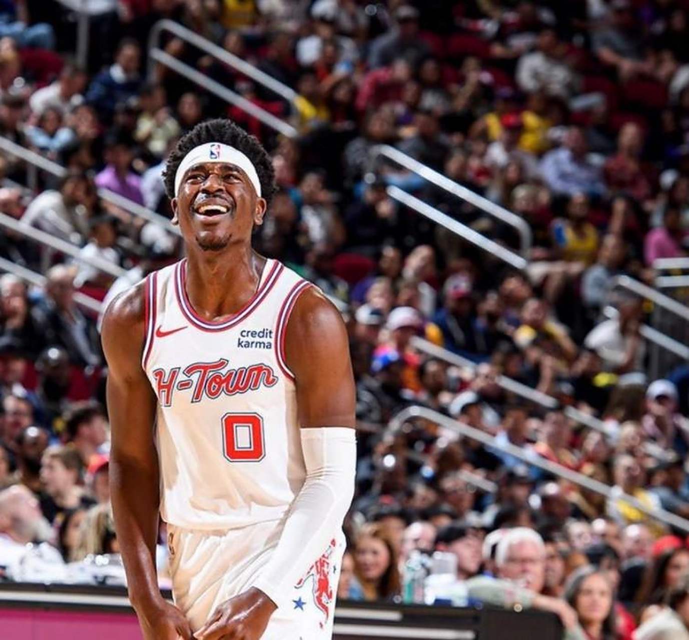 猛龙力克步行者，霍勒迪状态火热