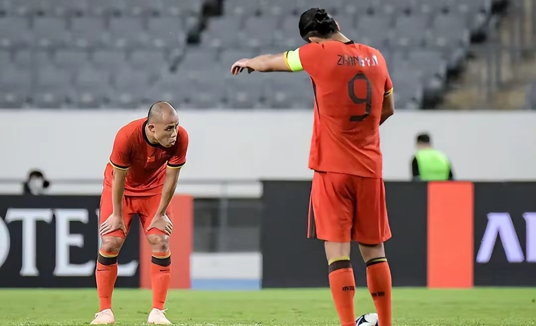 日本横扫那不勒斯，C罗带队取胜