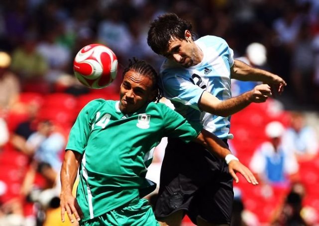 墨西哥鏖战西班牙，阿奎罗关键制胜