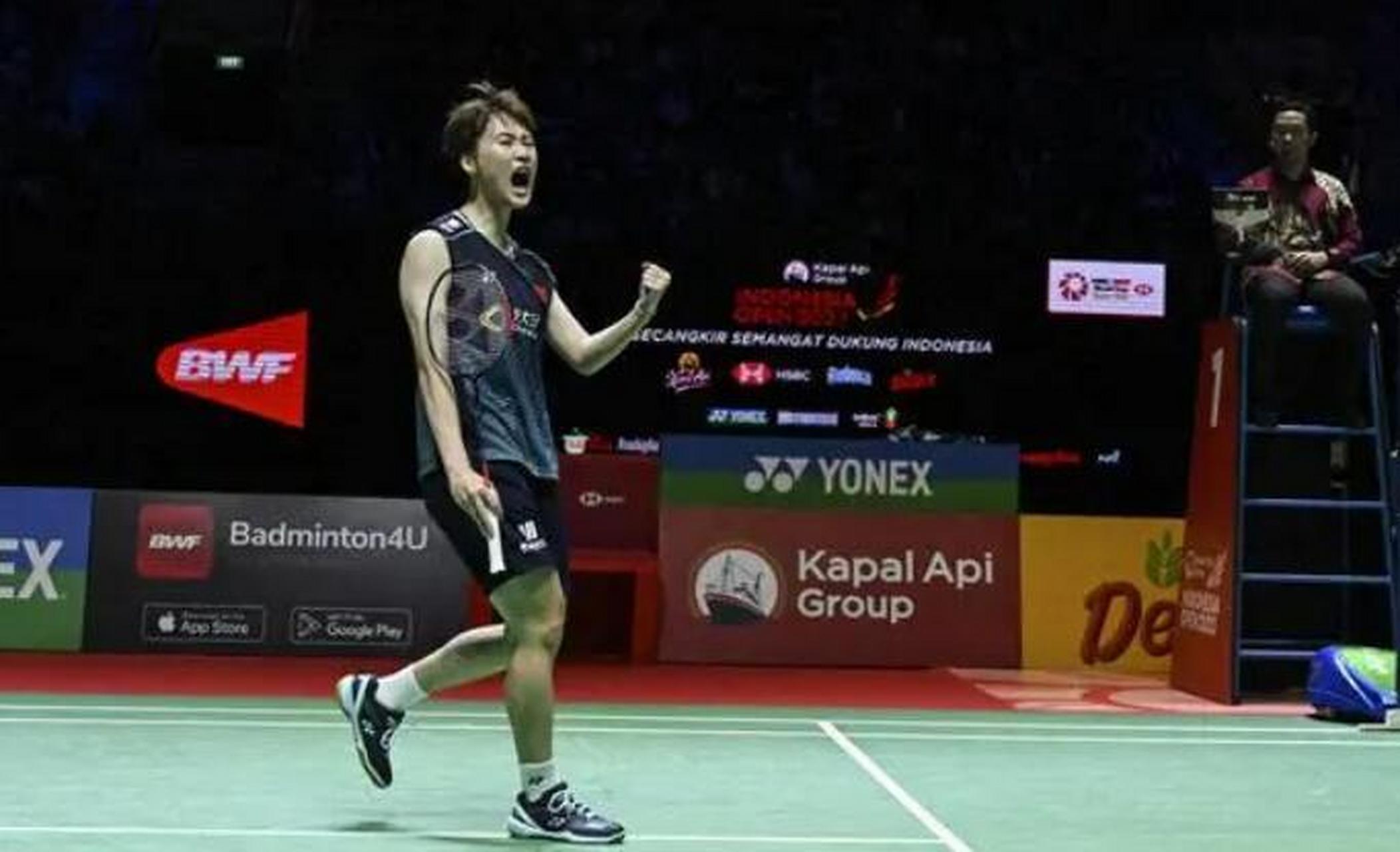 中国队逆转印尼队，陈雨菲带队取胜