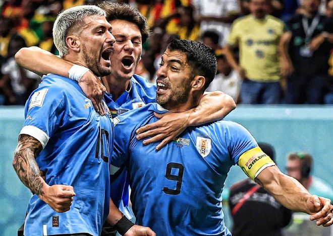 韩国鏖战乌拉圭，费兰·托雷斯关键制胜