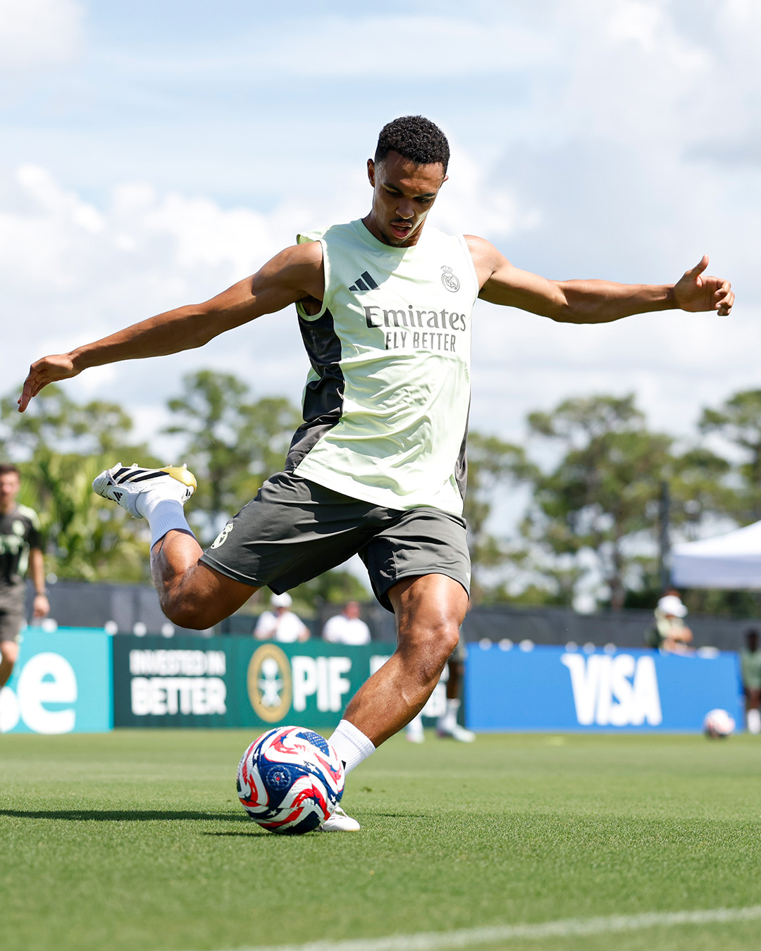 皇马备战关键战役，全队士气高涨