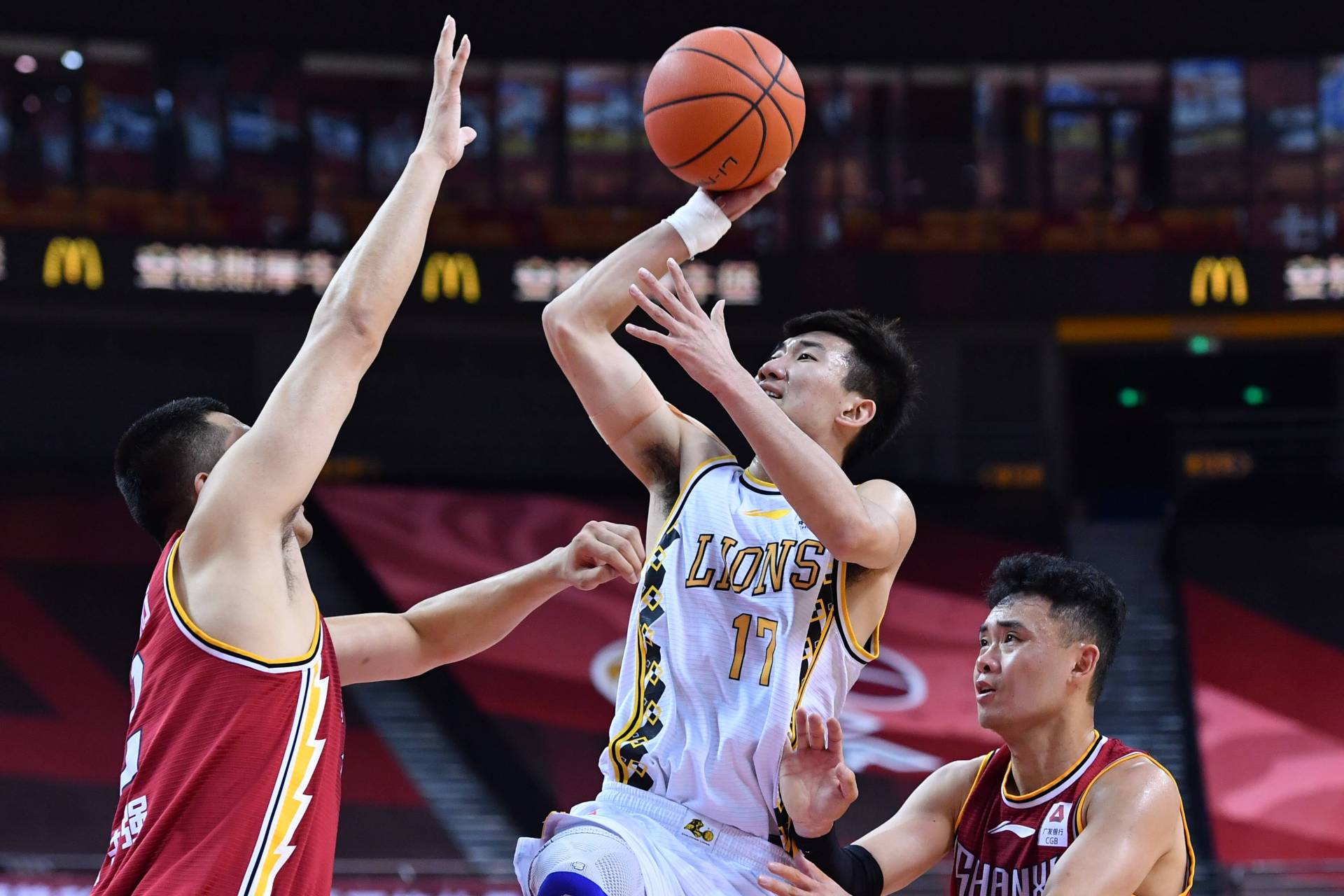 四川队逆转广州队，孙铭徽带队取胜