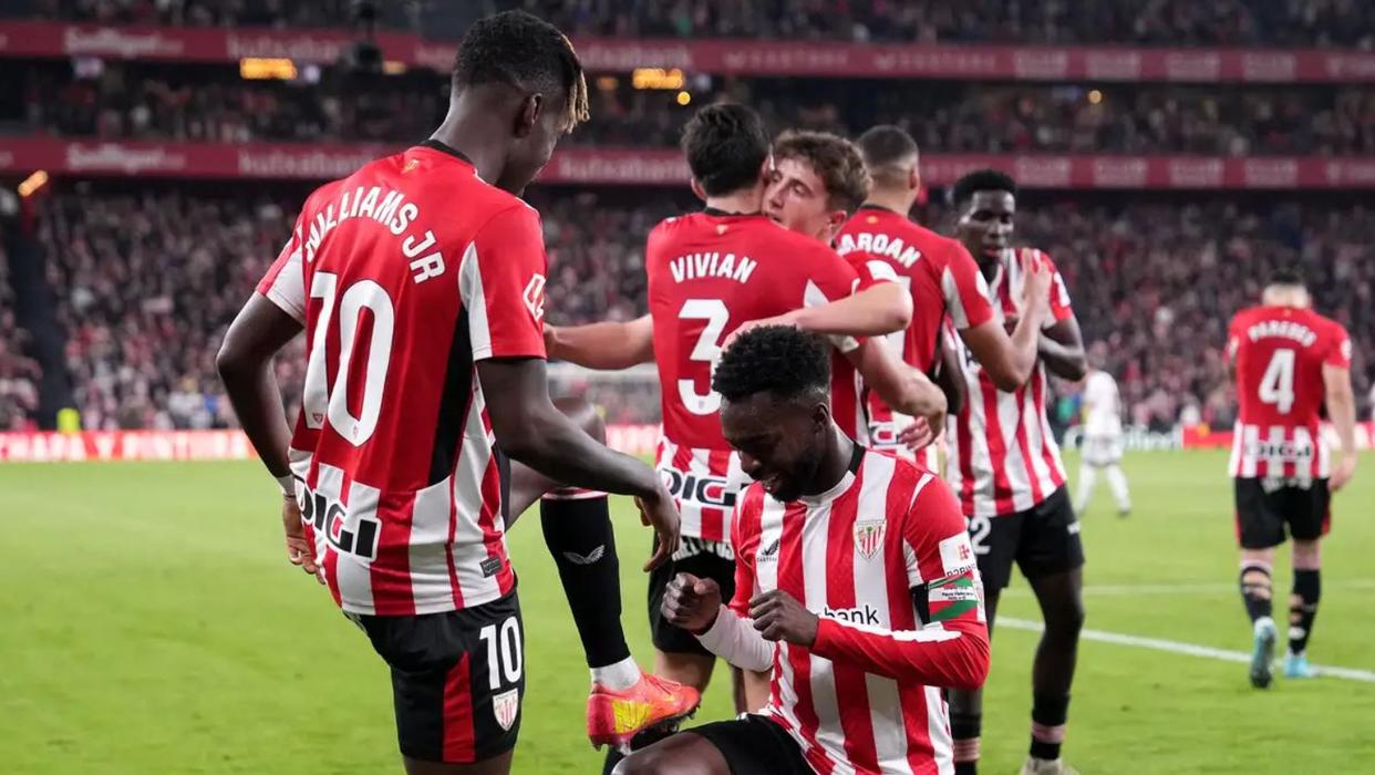 曼联再战欧冠赛场,全队誓取胜利驶向新高峰 曼联再战欧冠赛场,全队誓取胜利驶向新高峰