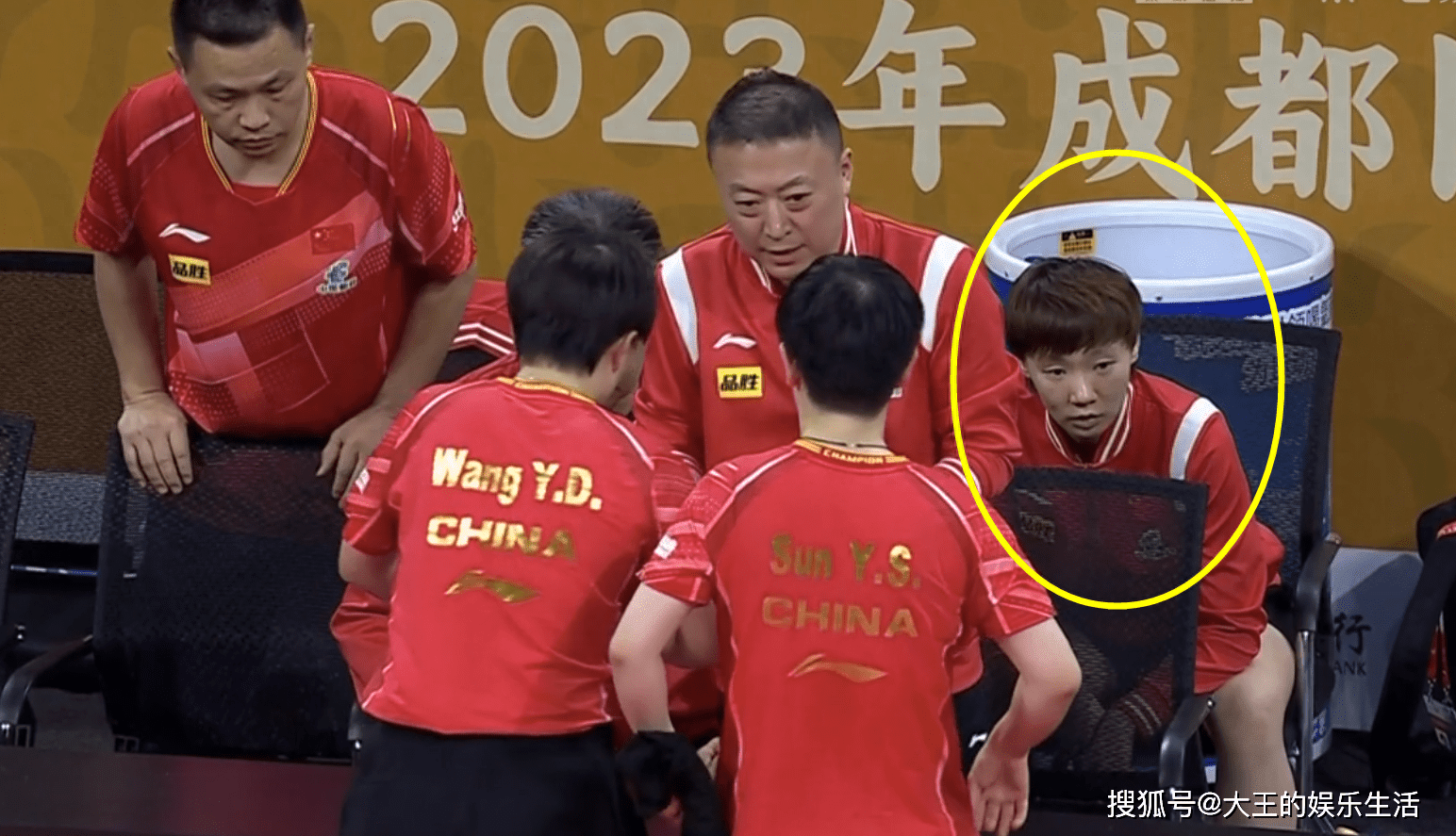 泰国羽毛球队鏖战日本羽毛球队,马琳送出助攻 泰国羽毛球队鏖战日本羽毛球队,马琳送出助攻