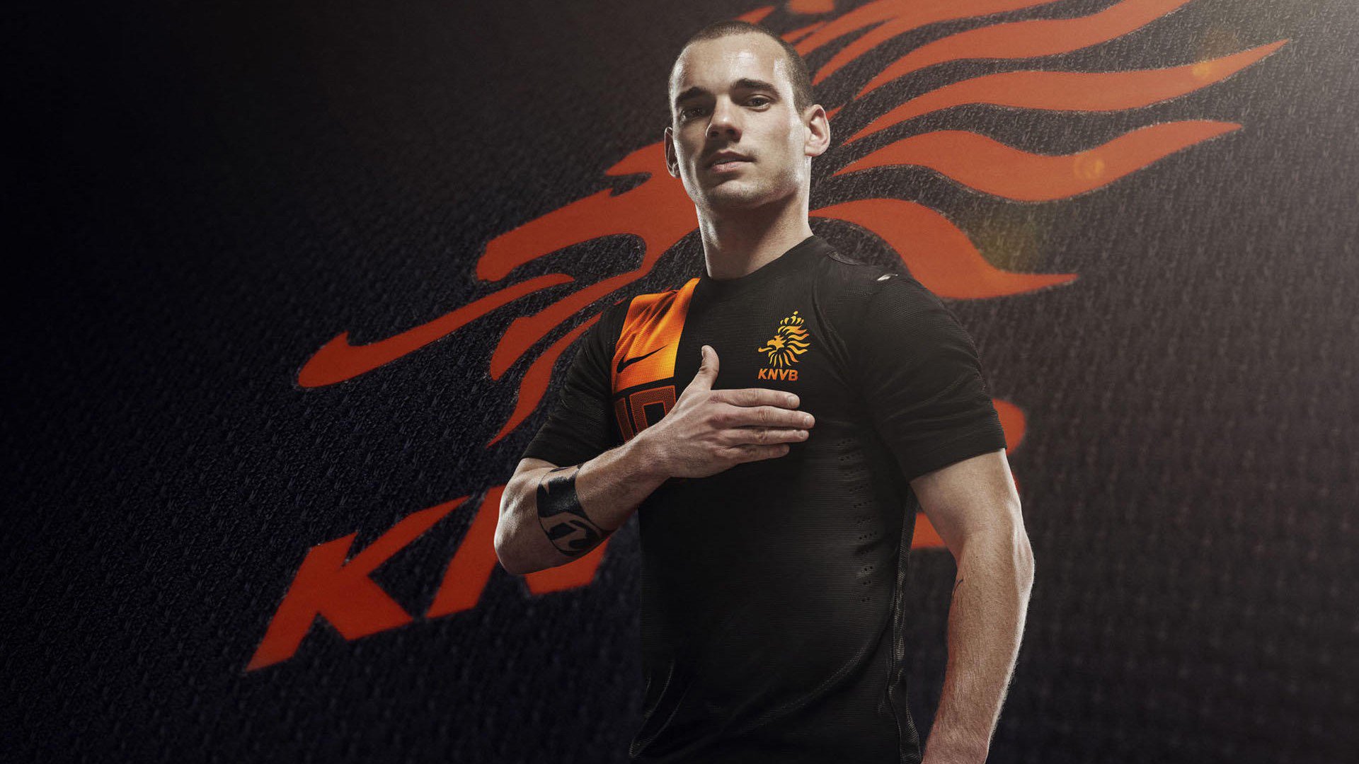 英超争冠焦点战,摩洛哥鏖战那不勒斯,一场跨越疆界的足球对话